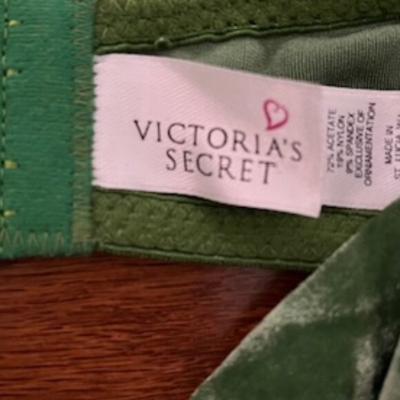 Victoria's Secret Vintage 1990's Velvet Bra - Picture 13 of 16